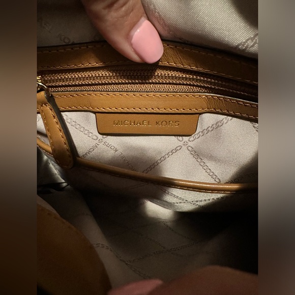 Michael Kors Raven Medium Backpack Pebbled Leather with Dust Bag - Picture 15 of 17